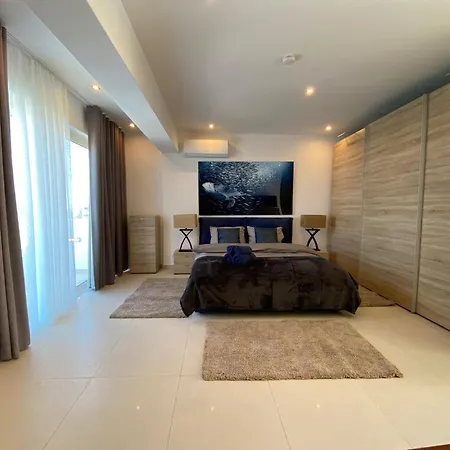 Duplex Penthouse Апартаменты Сент-Полс-Бей
